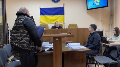 У суді слухають справу харків'янина, який витратив в онлайн-казино донати на ЗСУ понад 20 людей У суді слухають справу харків'янина, який витратив в онлайн-казино донати на ЗСУ понад 20 людей