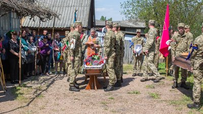 Житомирщина прощається зі своїми героями-оборонцями Житомирщина прощається зі своїми героями-оборонцями