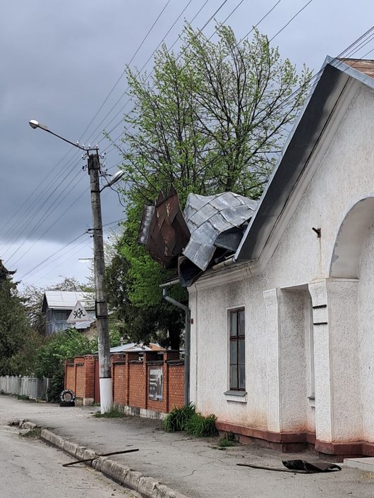 Дах, вітер, негода, Тисмениця, наслідки негоди, погода