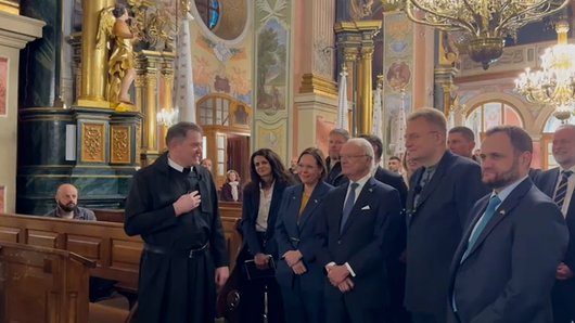 "Українці завжди будуть у серцях шведів": Швеція підтвердила подальшу підтримку України у Львові "Українці завжди будуть у серцях шведів": Швеція підтвердила подальшу підтримку України у Львові