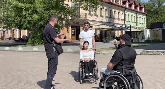 Для людей з інвалідністю на візках адаптують туристичні маршрути