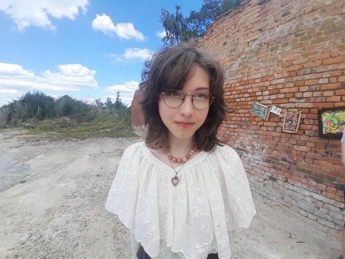 Родини загиблих військових і митці зібралися на фестивалі "Відлуння голосів" на Житомирщині Родини загиблих військових і митці зібралися на фестивалі "Відлуння голосів" на Житомирщині