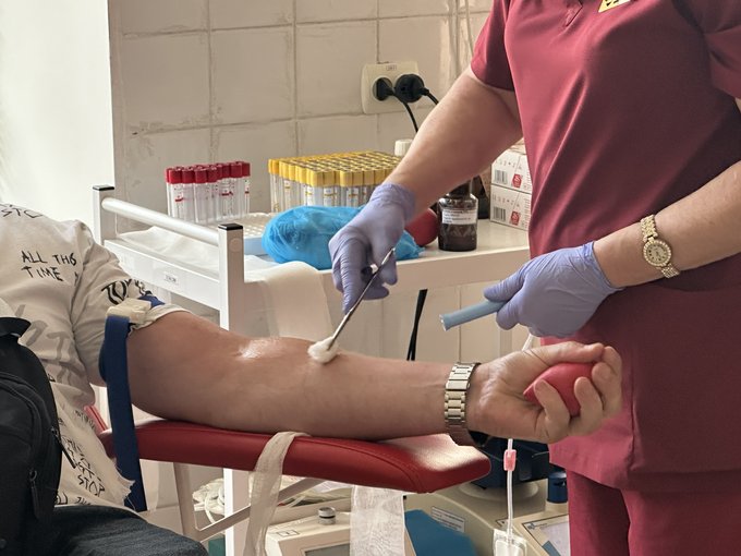 У Житомирі потрібні донори крові: яких груп бракує найбільше У Житомирі потрібні донори крові: яких груп бракує найбільше