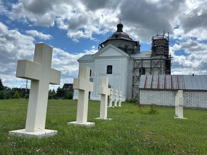 Стінописи XVIII століття та копія ікони XVII століття: чим унікальна церква Різдва Пресвятої Богородиці на Житомирщині