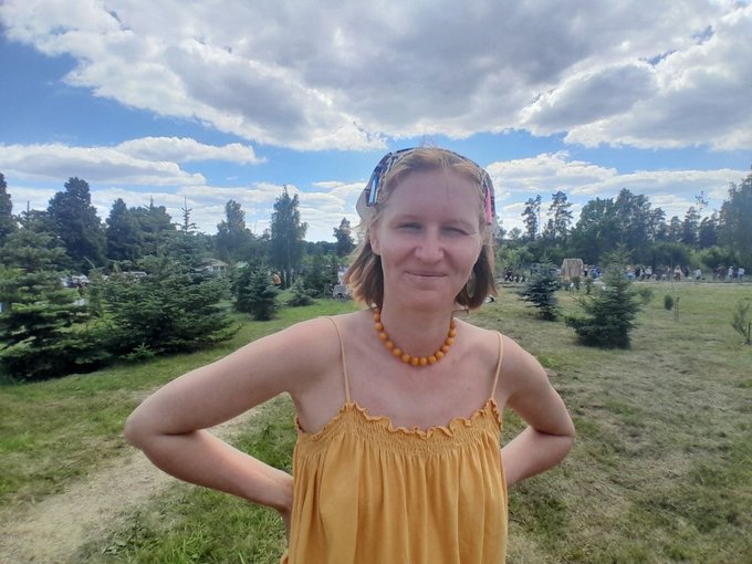 Родини загиблих військових і митці зібралися на фестивалі "Відлуння голосів" на Житомирщині Родини загиблих військових і митці зібралися на фестивалі "Відлуння голосів" на Житомирщині
