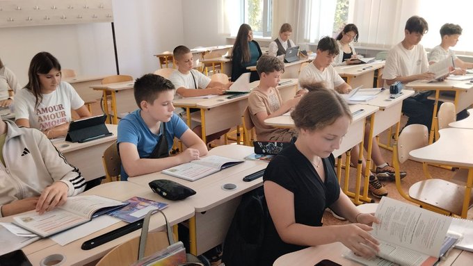 "Підприємництво і фінансова грамотність": як проводять уроки нового обов'язкового предмету у школі Житомира "Підприємництво і фінансова грамотність": як проводять уроки нового обов'язкового предмету у школі Житомира