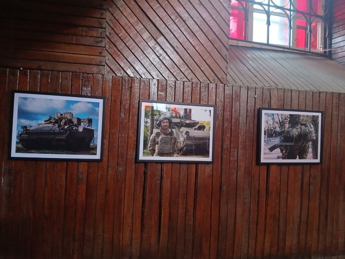 "Сила. Відвага. Честь" — у Житомирі відкрилася виставка фотографій 95 ОДШБр "Сила. Відвага. Честь" — у Житомирі відкрилася виставка фотографій 95 ОДШБр