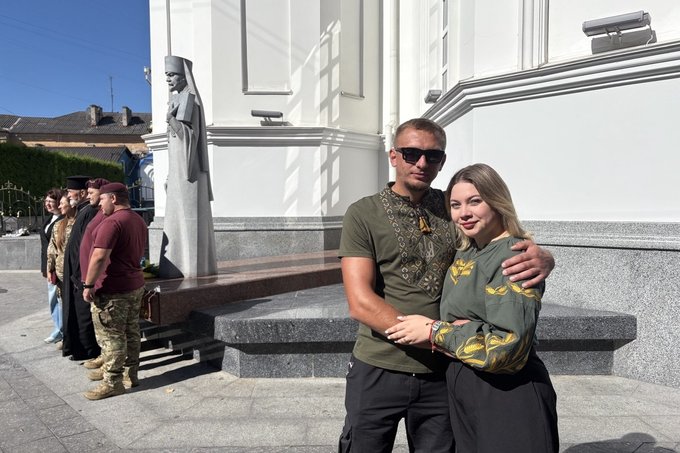 «Ми чекаємо»: у Житомирі у День Незалежності погасили марки, присвячені українським полоненим і зниклим безвісти «Ми чекаємо»: у Житомирі у День Незалежності погасили марки, присвячені українським полоненим і зниклим безвісти