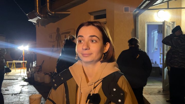 Прибирають на місці влучання та прилаштовують тварин: як ліквідовують наслідки атаки на ВСЦ «Крок до тварин» Прибирають на місці влучання та прилаштовують тварин: як ліквідовують наслідки атаки на ВСЦ «Крок до тварин»