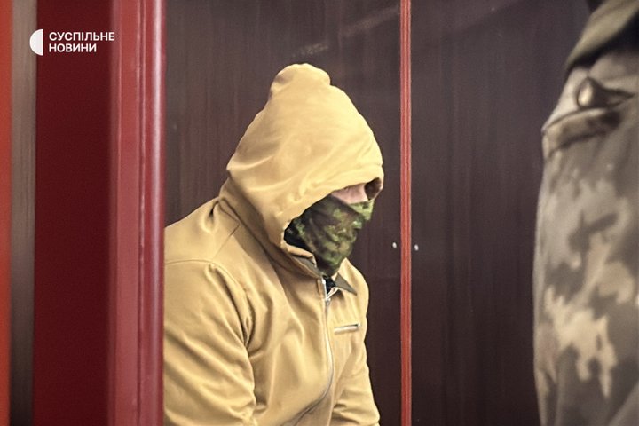Військовослужбовець Головного управління розвідки Міноборони (ГУР) Владислав Реут на лаві підсудних у Печерському суді, де йому обрали запобіжний захід. Київ, 9 липня 2026 року Військовослужбовець Головного управління розвідки Міноборони (ГУР) Владислав Реут на лаві підсудних у Печерському суді, де йому обрали запобіжний захід. Київ, 9 липня 2026 року