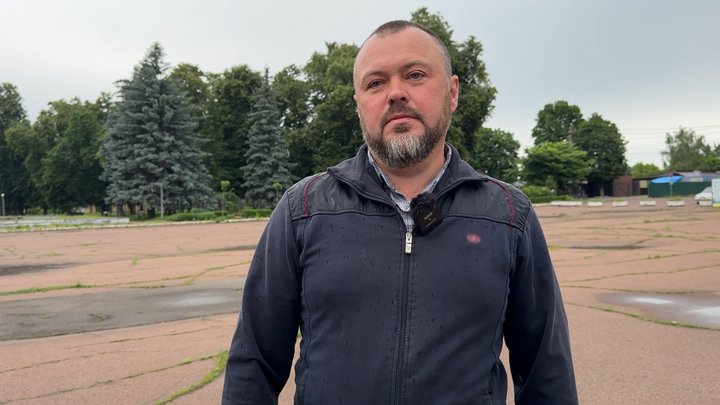 "Хочемо школу, а не філію": на Чернігівщині батьки школярів Сосницької ЗОШ протестують проти реорганізації закладу "Хочемо школу, а не філію": на Чернігівщині батьки школярів Сосницької ЗОШ протестують проти реорганізації закладу