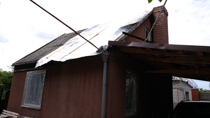 Один будинок зруйнований, ще 10 — пошкоджені. У Курилівці на Дніпропетровщині з'ясовують причину вибухів без тривоги