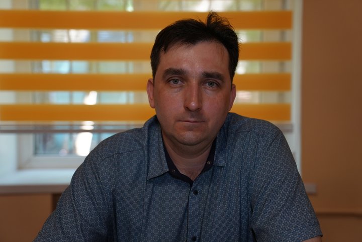 "У мене мами немає. І папу забрали". У Дніпрі родина батька-одинака намагається домогтися його звільнення зі служби