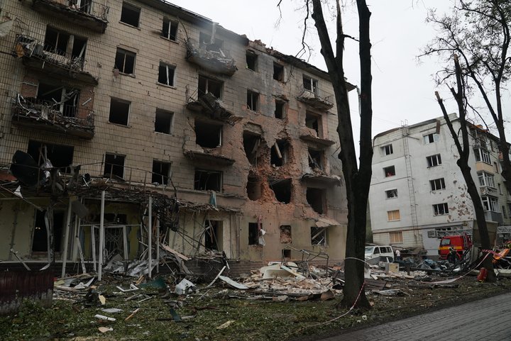 “Люди були в шоці, вони не розуміли, яке горе пережили”. Мешканці Сум про атаку РФ КАБами та як усувають наслідки