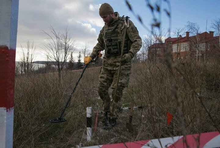 «Їх завели в один барак і підірвали»: мати військового, який загинув в Оленівці, згадала сина та розказала про трагедію «Їх завели в один барак і підірвали»: мати військового, який загинув в Оленівці, згадала сина та розказала про трагедію