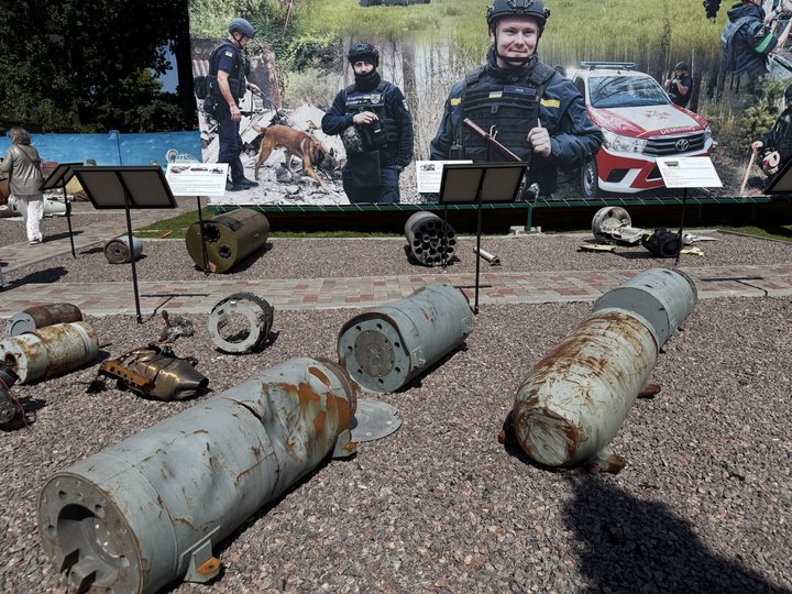 Чим Росія атакує регіон: рятувальники Полтавщини створили музей боєприпасів під відкритим небом