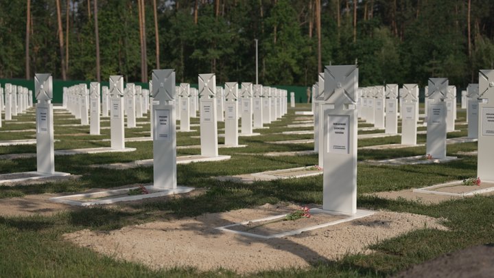 "Люди без імені": Чернігівщина вперше передала для поховання на військовому кладовищі тіло неопізнаного військового "Люди без імені": Чернігівщина вперше передала для поховання на військовому кладовищі тіло неопізнаного військового