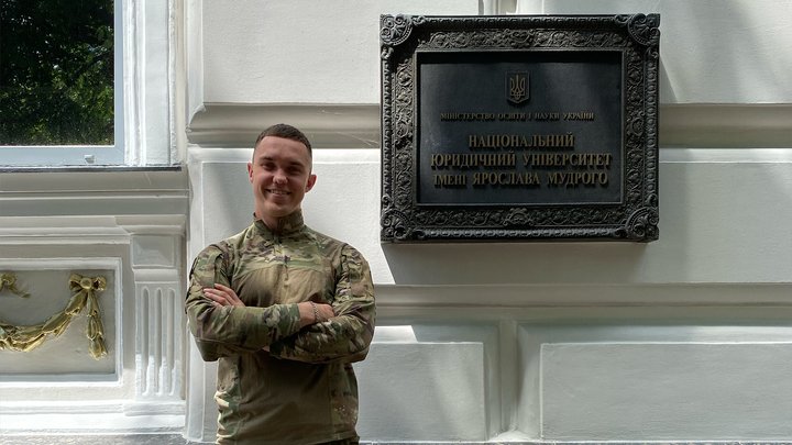 Герой України посмертно Андрій Михно з Чернігівщини вразив майже тисячу цілей РФ Герой України посмертно Андрій Михно з Чернігівщини вразив майже тисячу цілей РФ