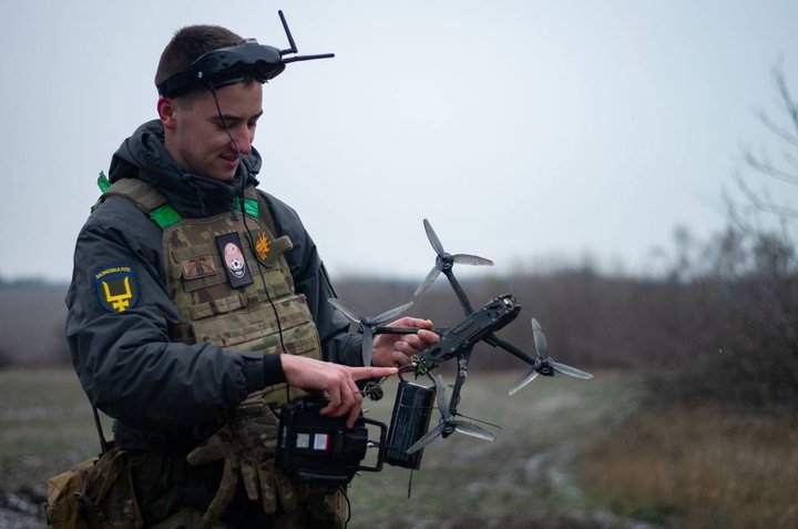Понад 600 знищених окупантів за рік. Як оператор FPV «Зоря» служить з 18 років і літає над рідною Луганщиною: історія