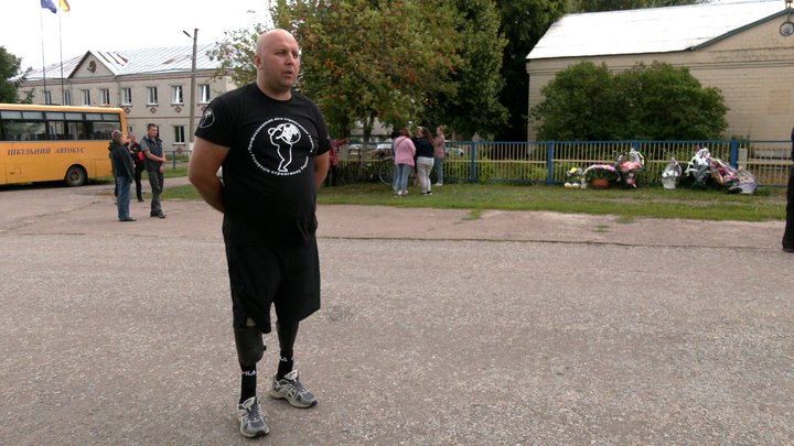 Попрощалися з двома Вікторіями, які загинули внаслідок атаки російським дроном по магазину АТБ у Чернігові
