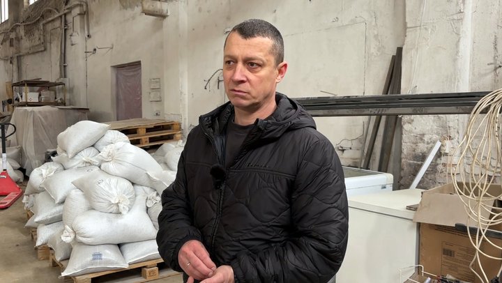 Усе почалося з любові до власного пса: ветеран із Волині виготовляє корми для собак і котів Усе почалося з любові до власного пса: ветеран із Волині виготовляє корми для собак і котів
