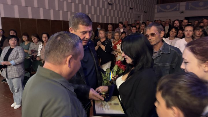 На Вінниччині родині безвісти зниклого захисника та ветерану вручили державні нагороди