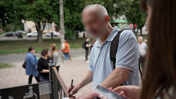 Стало зле на роботі, помер у лікарні: як не врятували Дениса Кешелю з Чернігівщини та у чому підозрюють анестезіолога Стало зле на роботі, помер у лікарні: як не врятували Дениса Кешелю з Чернігівщини та у чому підозрюють анестезіолога