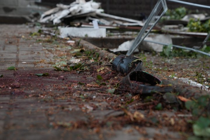 “Люди були в шоці, вони не розуміли, яке горе пережили”. Мешканці Сум про атаку РФ КАБами та як усувають наслідки
