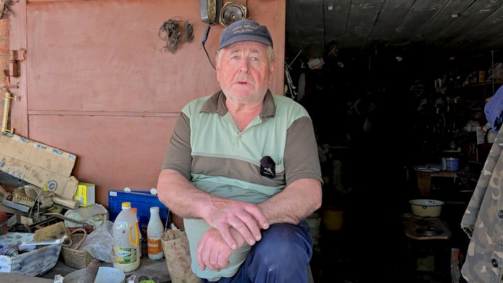 Поранення зазнав 68-річний чоловік, загинув голуб, у ліцеї вибиті 38 вікон: подробиці атаки РФ на Новгород-Сіверський