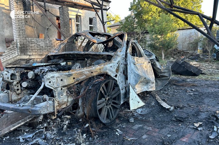 «Зробив це заради людей»: пекар з Ізмаїла врятував родину з пошкодженого атакою РФ будинку «Зробив це заради людей»: пекар з Ізмаїла врятував родину з пошкодженого атакою РФ будинку
