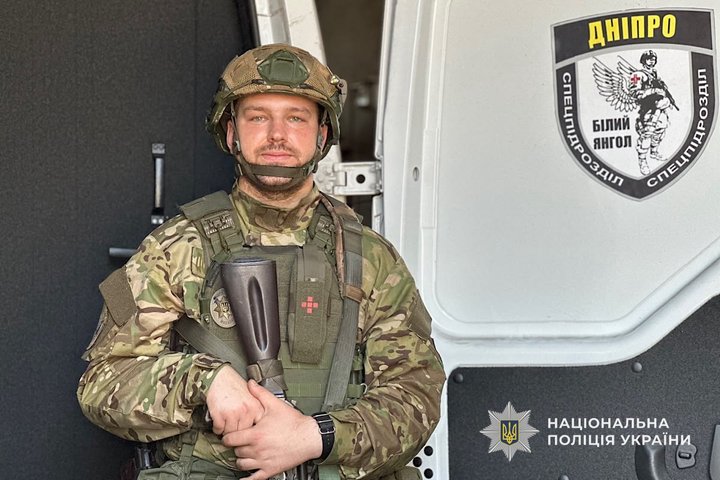 "Найскладніше — бачити людський біль". Чотири роки прицільних атак по Нікопольщині: війна очима поліцейських району