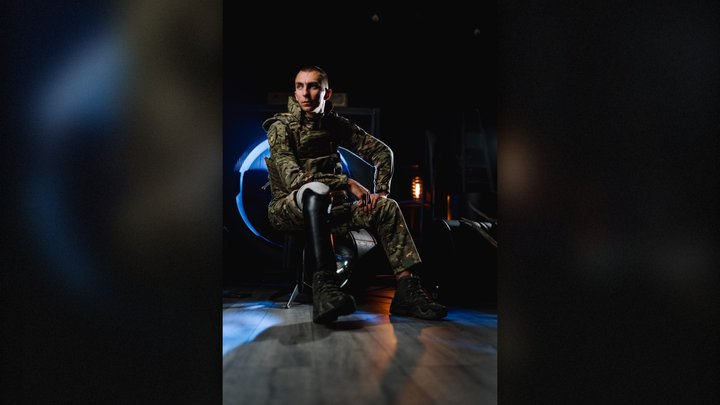 Пережив ампутацію, дві зупинки серця та кому: історія бійця з Сумщини, який повернувся до війська
