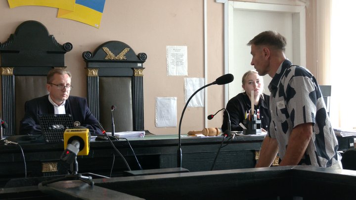 Перебуває на виконанні бойового завдання: суд зупинив провадження у справі сина міської голови Прилук Ярослава Попенка Перебуває на виконанні бойового завдання: суд зупинив провадження у справі сина міської голови Прилук Ярослава Попенка
