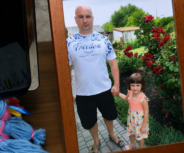 Рік і два місяці вважався зниклим безвісти: батьки загиблого лучанина поділилися спогадами про сина Рік і два місяці вважався зниклим безвісти: батьки загиблого лучанина поділилися спогадами про сина