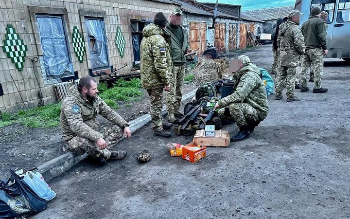 «Не хочу передати війну дітям»: волинський прикордонник після поранення та 12 операцій повернувся на службу «Не хочу передати війну дітям»: волинський прикордонник після поранення та 12 операцій повернувся на службу