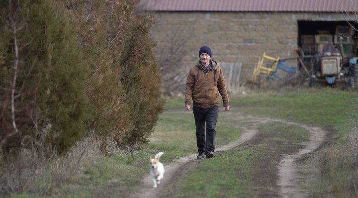 "Де народився — там і прихилився". Історія жителя майже спорожнілої Помазанівки Віктора Романюка