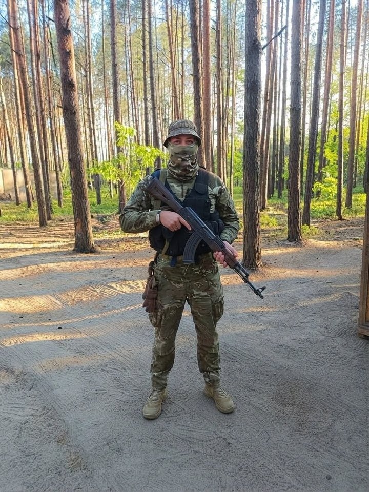 «Вискочили гасити поле під загрозою FPV»: прикордонник із Луцька розповів про бойові будні «Вискочили гасити поле під загрозою FPV»: прикордонник із Луцька розповів про бойові будні