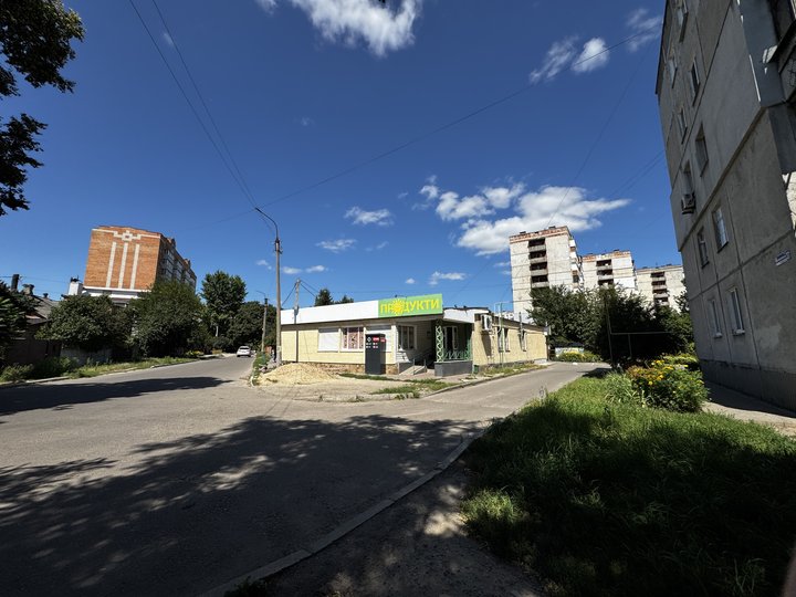 Мешканці Хіммістечка у Сумах протестують проти встановлення вишки мобільного зв'язку Мешканці Хіммістечка у Сумах протестують проти встановлення вишки мобільного зв'язку