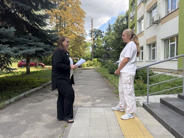Мешканці Хіммістечка у Сумах протестують проти встановлення вишки мобільного зв'язку Мешканці Хіммістечка у Сумах протестують проти встановлення вишки мобільного зв'язку