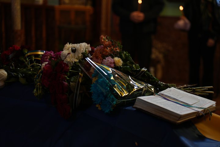 «Загинув через три місяці»: у Сумах попрощалися з військовослужбовцем Олександром Счаслівцевим