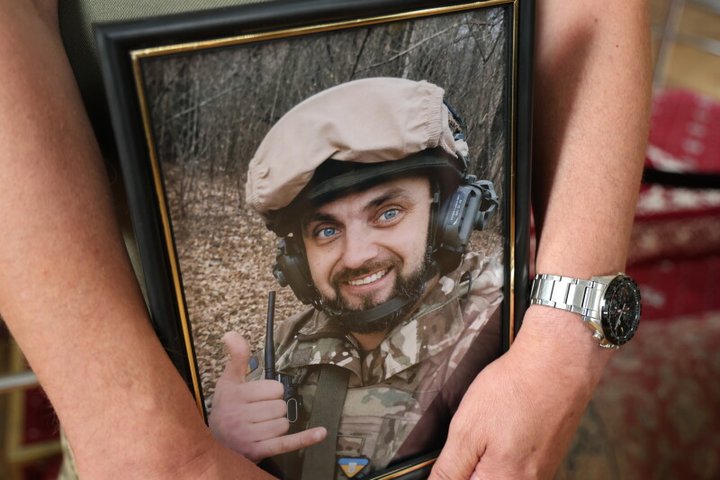 У Луцьку попрощалися з 43-річним бійцем Валерієм Скрицьким У Луцьку попрощалися з 43-річним бійцем Валерієм Скрицьким