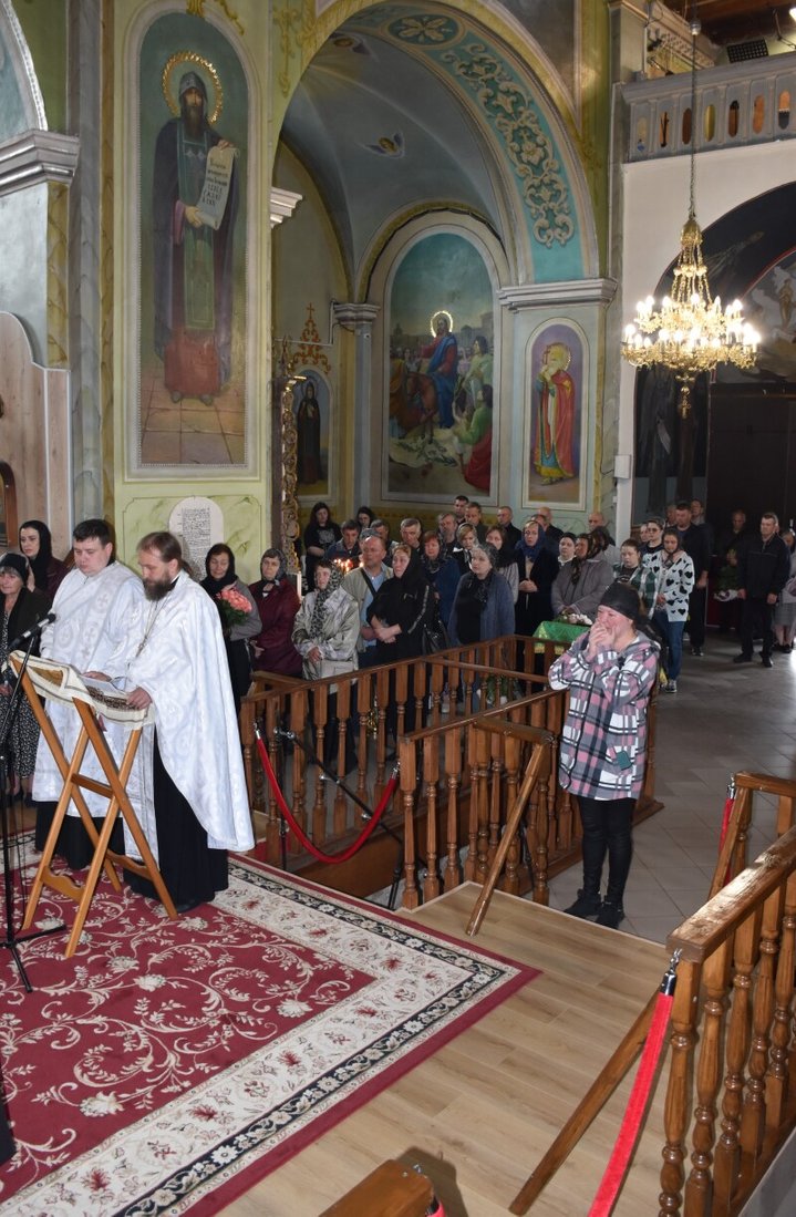 В Луцькій громаді попрощалися з 38-річним бійцем Юрієм Любежаніним