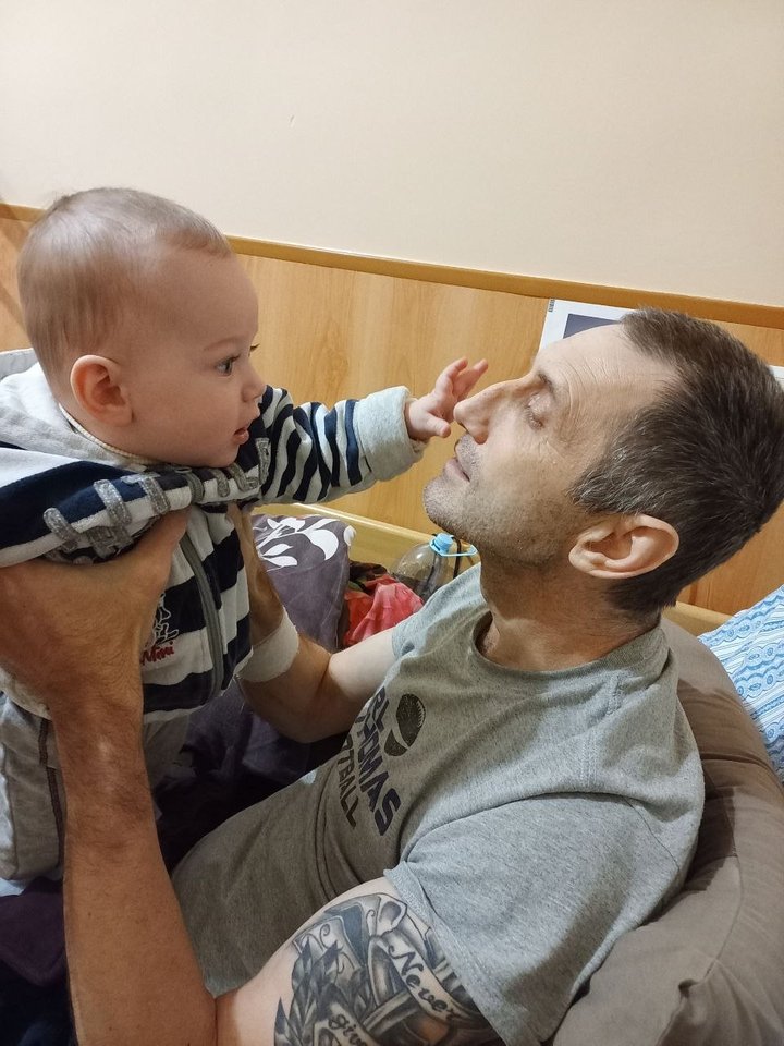 "Мене піднімали діти": історія матері-героїні з Волині, яка сама виховує шістьох дітей "Мене піднімали діти": історія матері-героїні з Волині, яка сама виховує шістьох дітей
