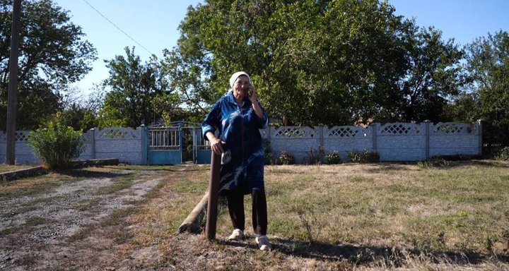 "Сумно, що таке село було. А тепер...": історія Галини Холодної з Дніпропетровщини, яка живе у майже спорожнілому селі "Сумно, що таке село було. А тепер...": історія Галини Холодної з Дніпропетровщини, яка живе у майже спорожнілому селі