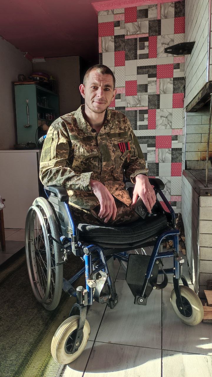 "Не вважаю себе ні калікою, ні інвалідом", — волинянин Андрій Ярошик із подвійною ампутацією ніг. Історія