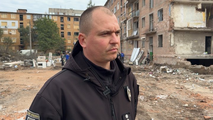 «Я ніколи не бачив стільки мертвих дітей»: поліцейські про участь у пошуково-рятувальній операції у Прилуках «Я ніколи не бачив стільки мертвих дітей»: поліцейські про участь у пошуково-рятувальній операції у Прилуках