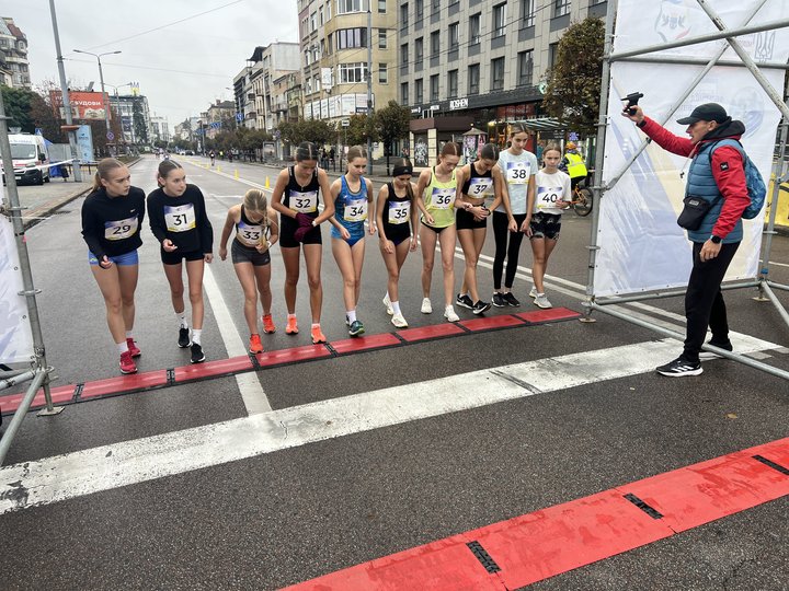 Змагання, спортсменки, чемпіонат України зі спортивної ходьби Змагання, спортсменки, чемпіонат України зі спортивної ходьби