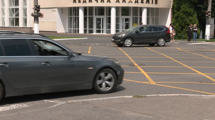 Жовта сітка на перехрестях: що значить нова розмітка у Черкасах