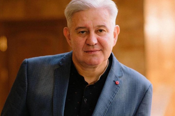 Андрій Сігітов, кандидат на посаду директора Чернівецького філософсько-правового ліцею №2