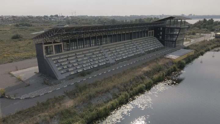 «Водна арена Тернопіль», руйнується і заростає бур'янами, Тернопіль, спорткомплекс, 21 серпня 2026 року